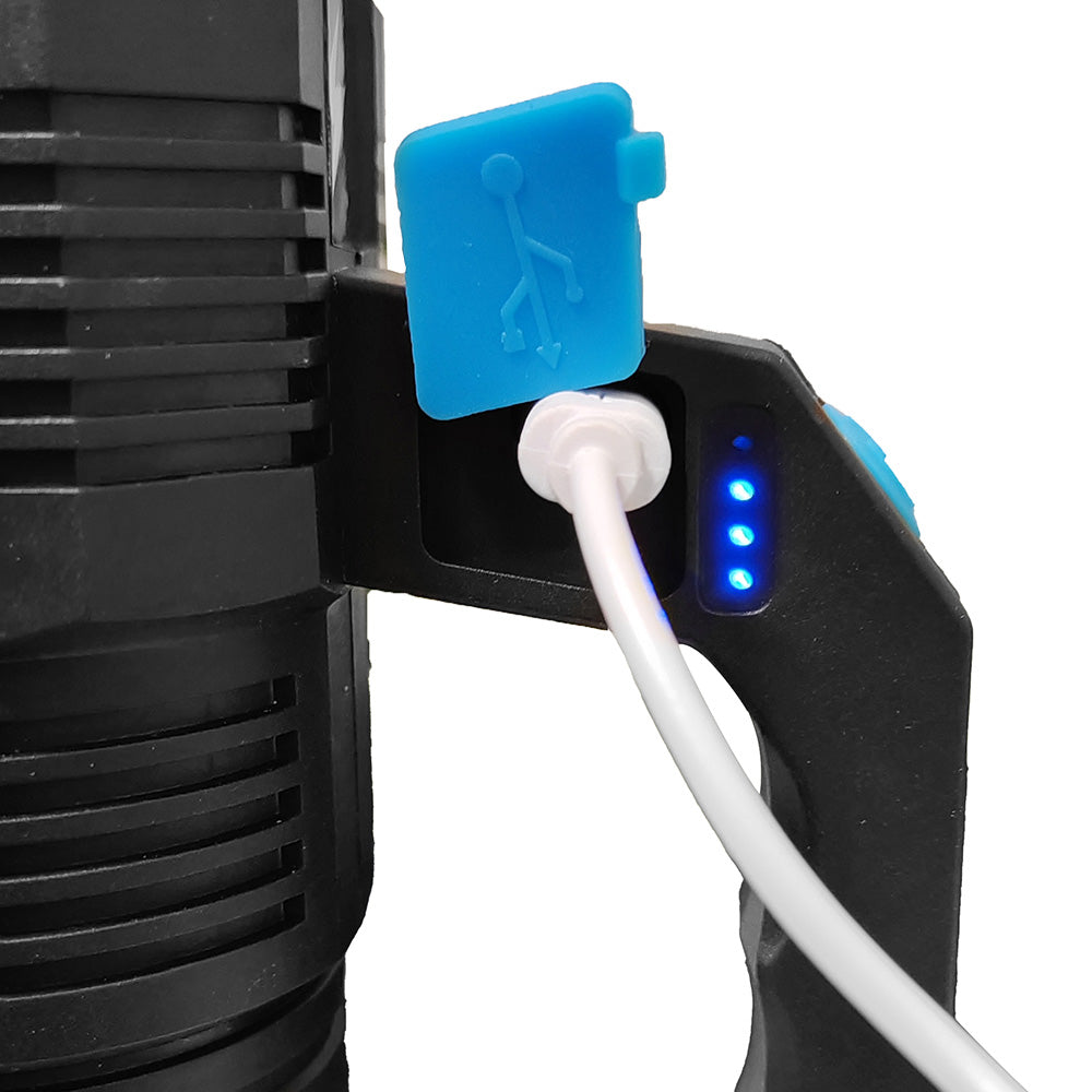 Defiant Lampe de poche à DEL rechargeable et banque d'ènergie | Home Defiant Lampe de poche à DEL rechargeable et banque d'ènergie | Home